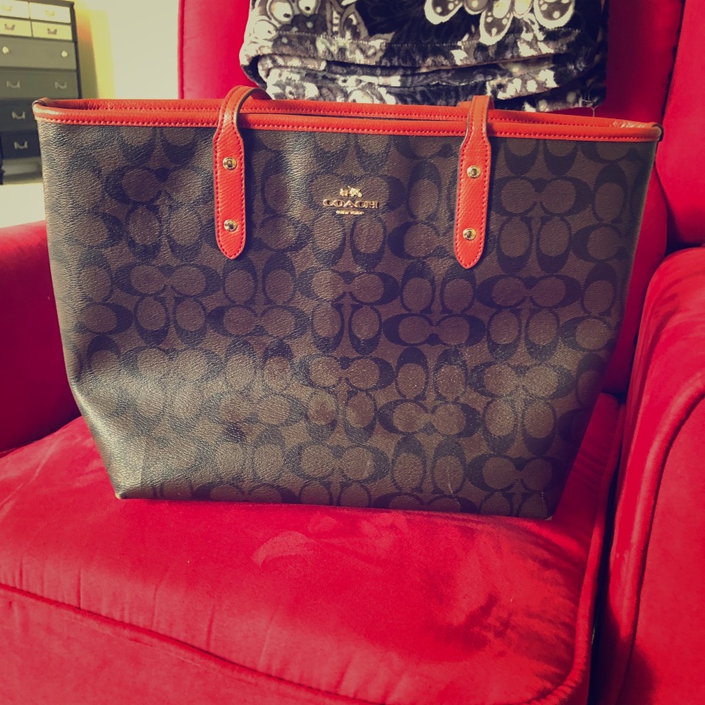 Coach never full bag